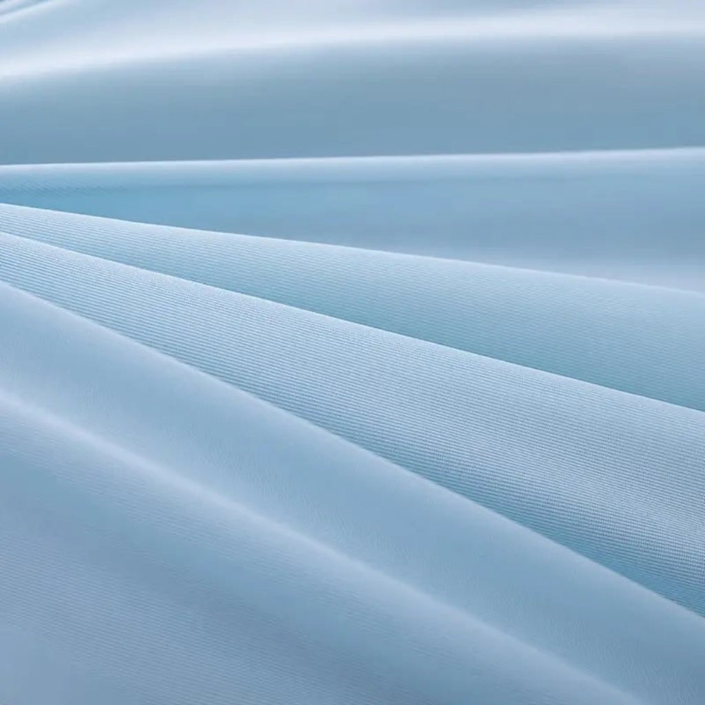 Cooling Blanket - Ultra-Soft, Lightweight Summer Comfort with Moisture-Wicking Tech