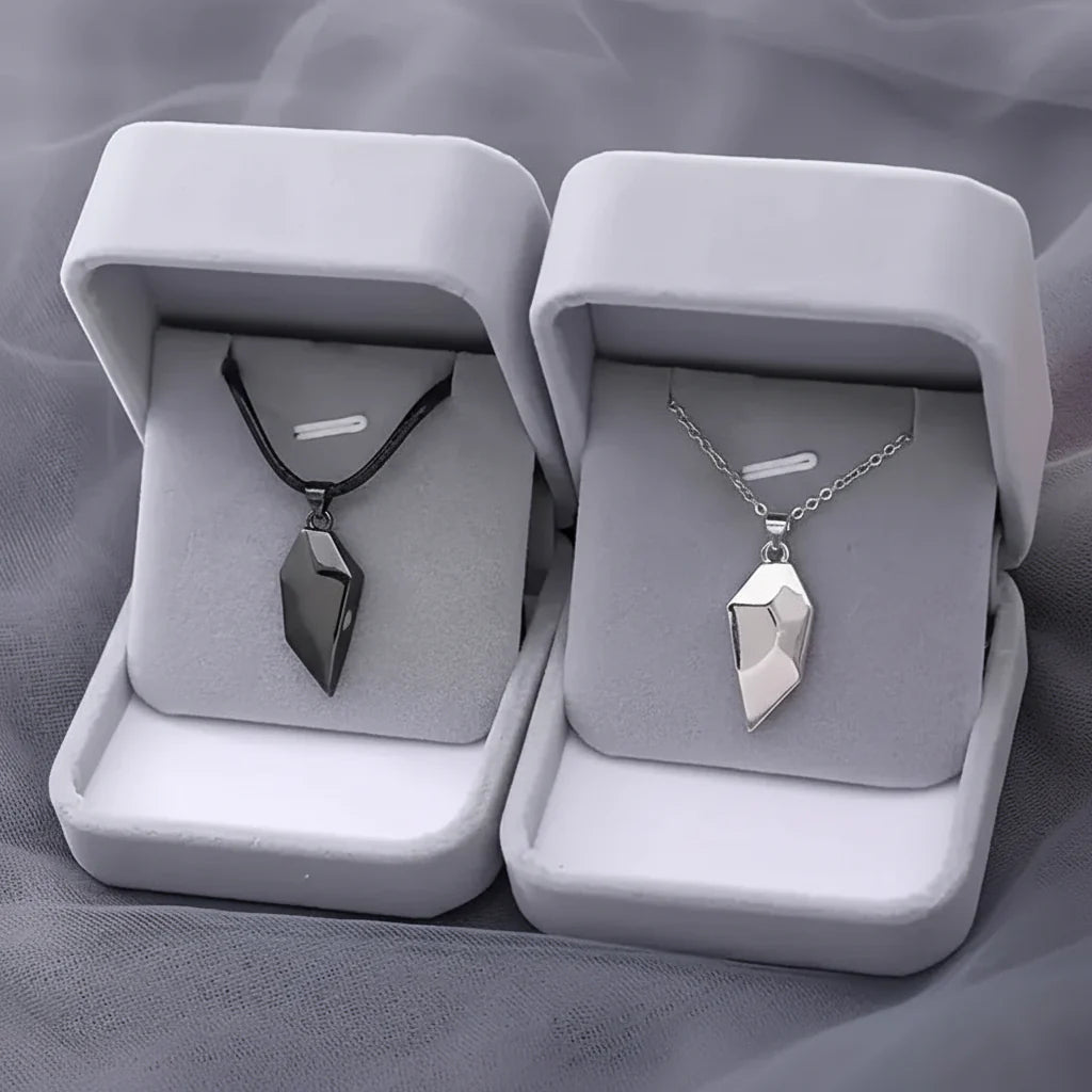 Couple's Magnetic Heart ECG Pendant Necklace Set – Matching Heartbeat Jewelry