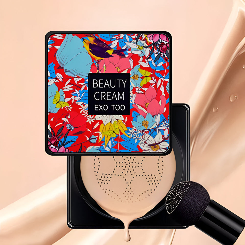 Compact Cream Foundation with Built-In Sponge Applicator