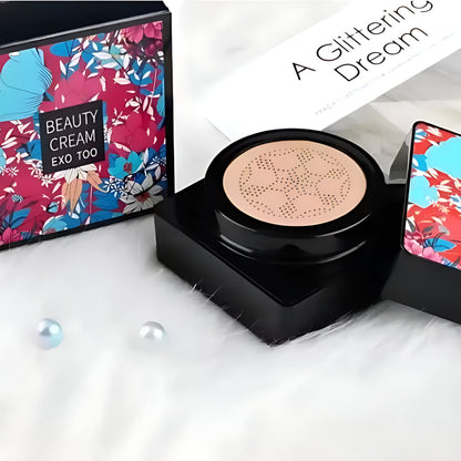 Compact Cream Foundation with Built-In Sponge Applicator