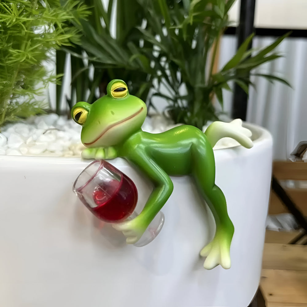 Frog Garden Decor: Edge-Hanging Plant Pot Ornament