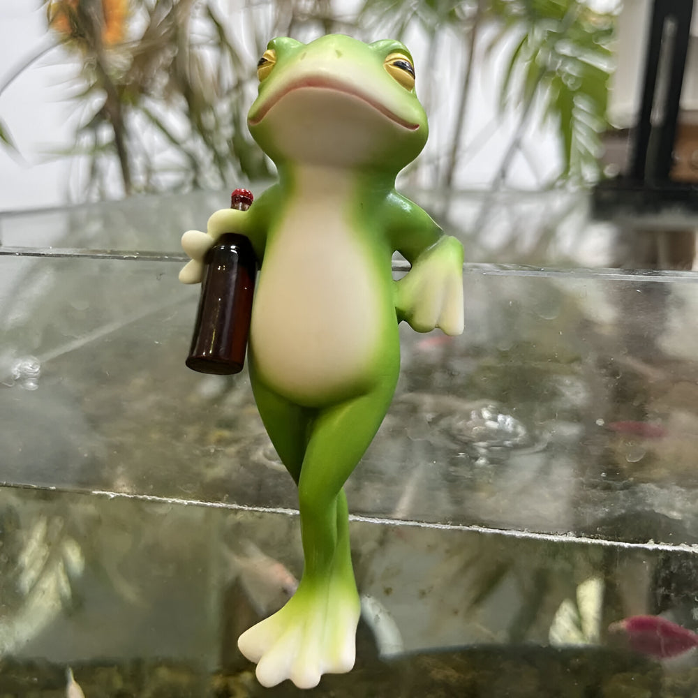 Frog Garden Decor: Edge-Hanging Plant Pot Ornament