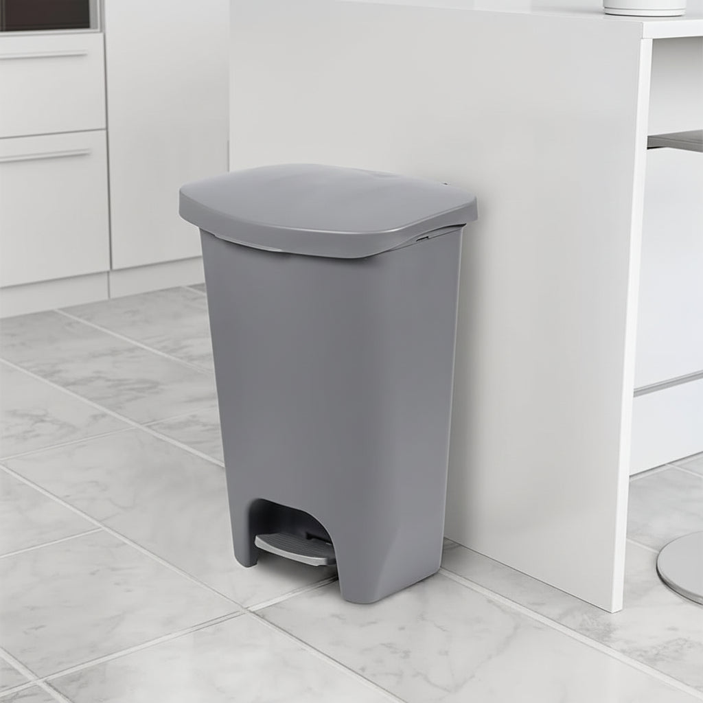 13 Gallon White Kitchen Trash Can with Foot Pedal and Odor Control