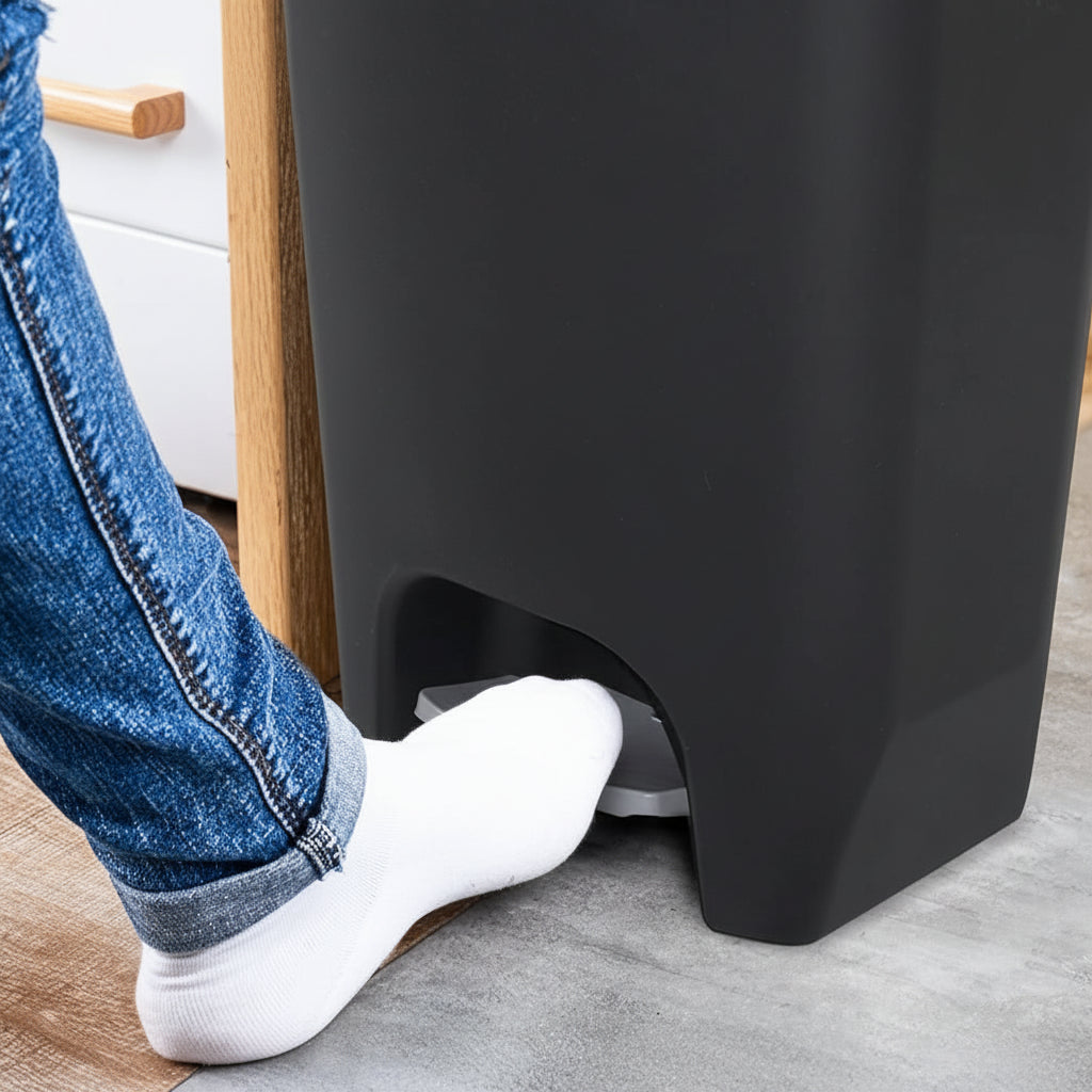 13 Gallon White Kitchen Trash Can with Foot Pedal and Odor Control