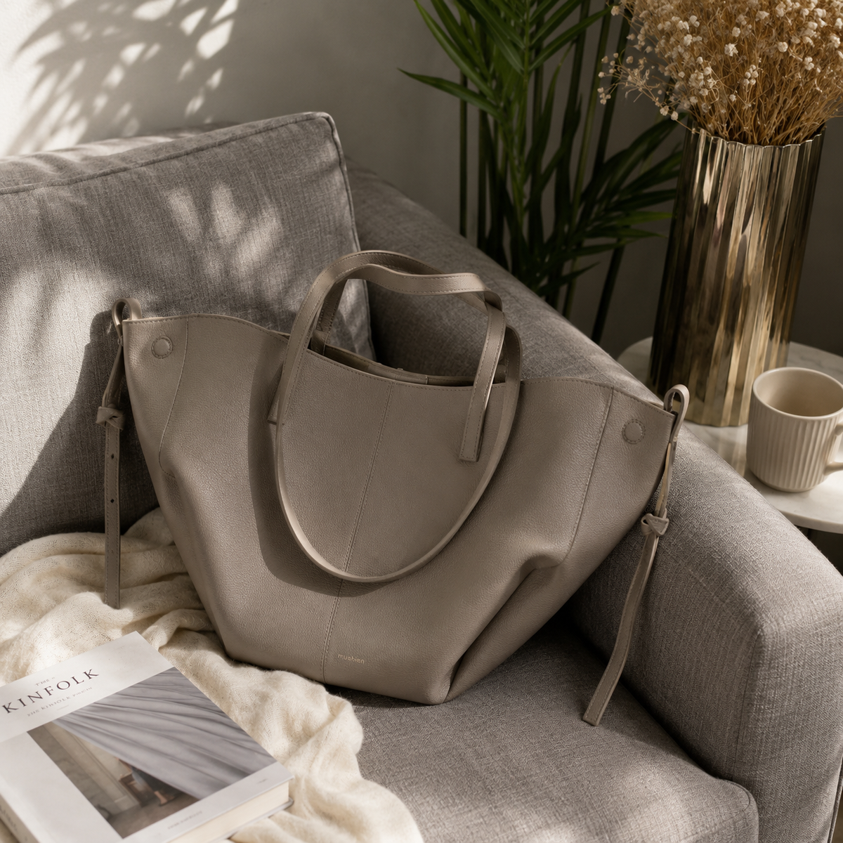 Chic Vintage Women's Tote Bag - Everyday Shoulder Carryall
