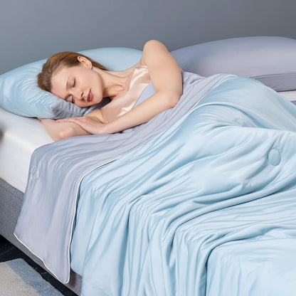 Cooling Blanket - Ultra-Soft, Lightweight Summer Comfort with Moisture-Wicking Tech
